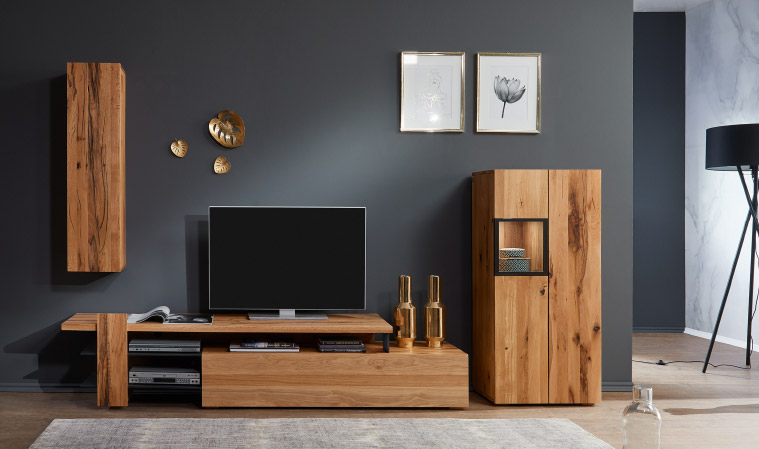 TV-Möbel aus Massivholz