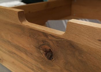 Balkenbett mit Schubkästen Zerreiche 200x200 tabacco geölt JANGALI #304