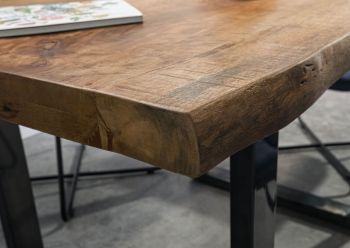 Baumtisch Mango 140x90x77 natur lackiert / U-Beine anthrazit glänzend FREEFORM 5
