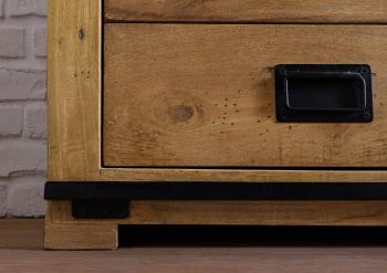 Sideboard Mango 220x45x90 natur lackiert RAILWAY #192