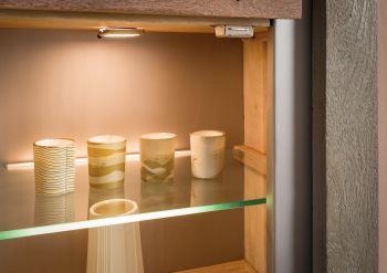 Hängevitrine Akazie 48x35x142 beige lackiert Amsterdam #112