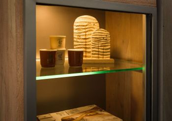 Vitrine Akazie 55x45x204 beige lackiert Amsterdam #120