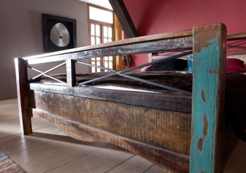 Bett Altholz 180x200x100 mehrfarbig lackiert NATURE OF SPIRIT #47